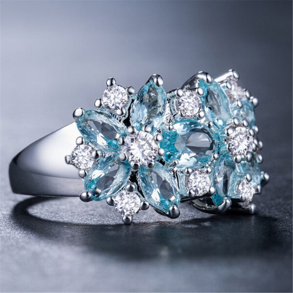 Zircon Creative Bloom Flower Rhinestone-embedded Ring - Image 5